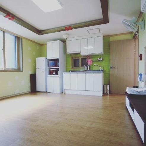 Ulleungdo Ace Hotel מראה חיצוני תמונה