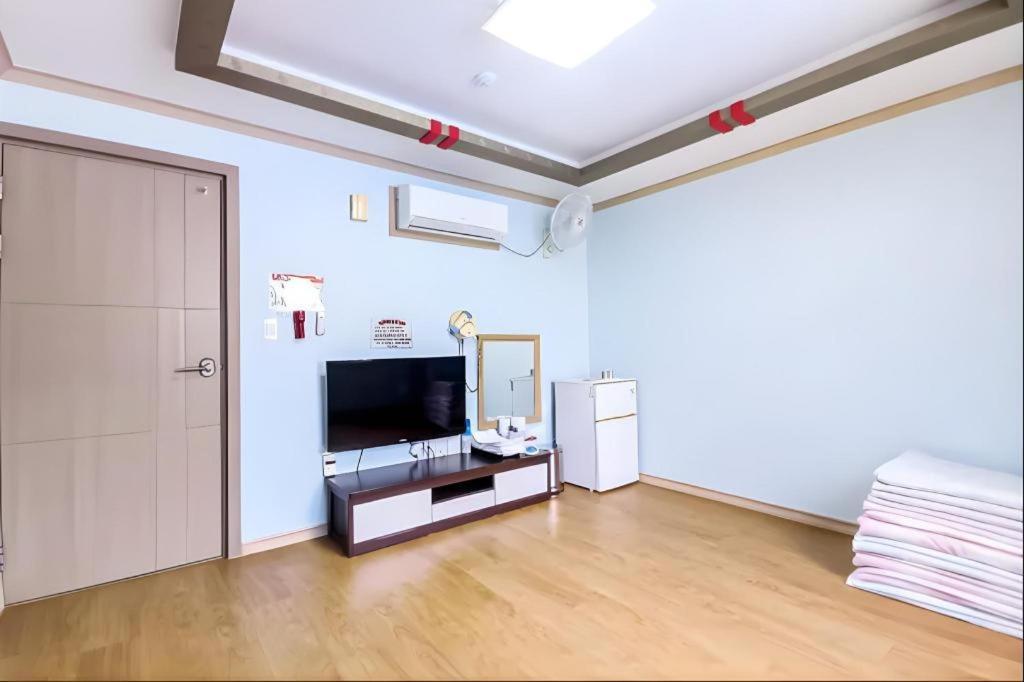 Ulleungdo Ace Hotel מראה חיצוני תמונה
